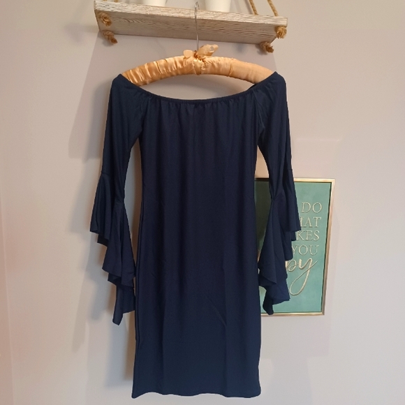 Off Shoulder Ruffle sleeve dress - Picture 9 of 9
